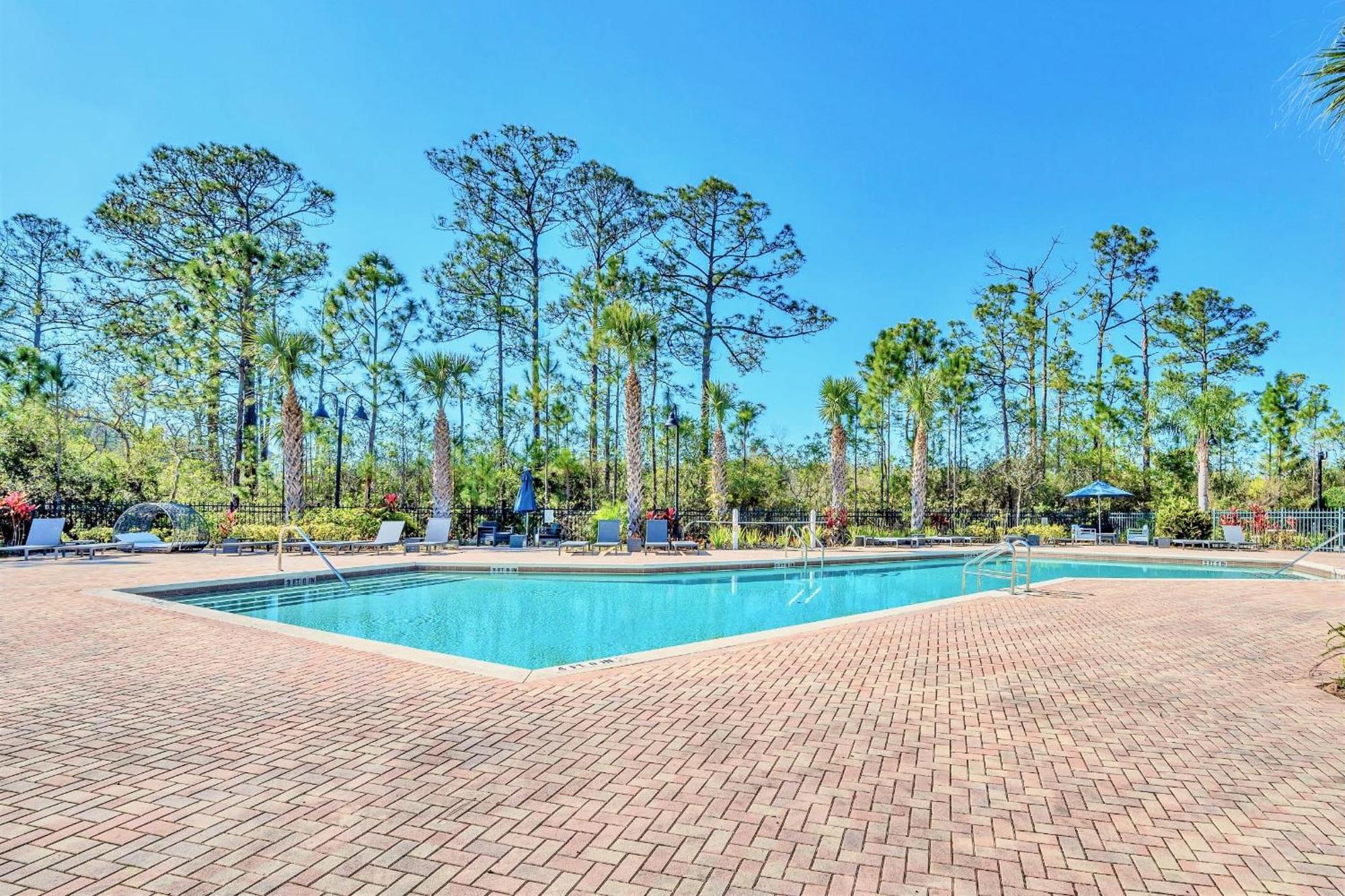 Stunning 2Br Condo With Hot Tub And Pool, Near Disney! Orlando Kültér fotó