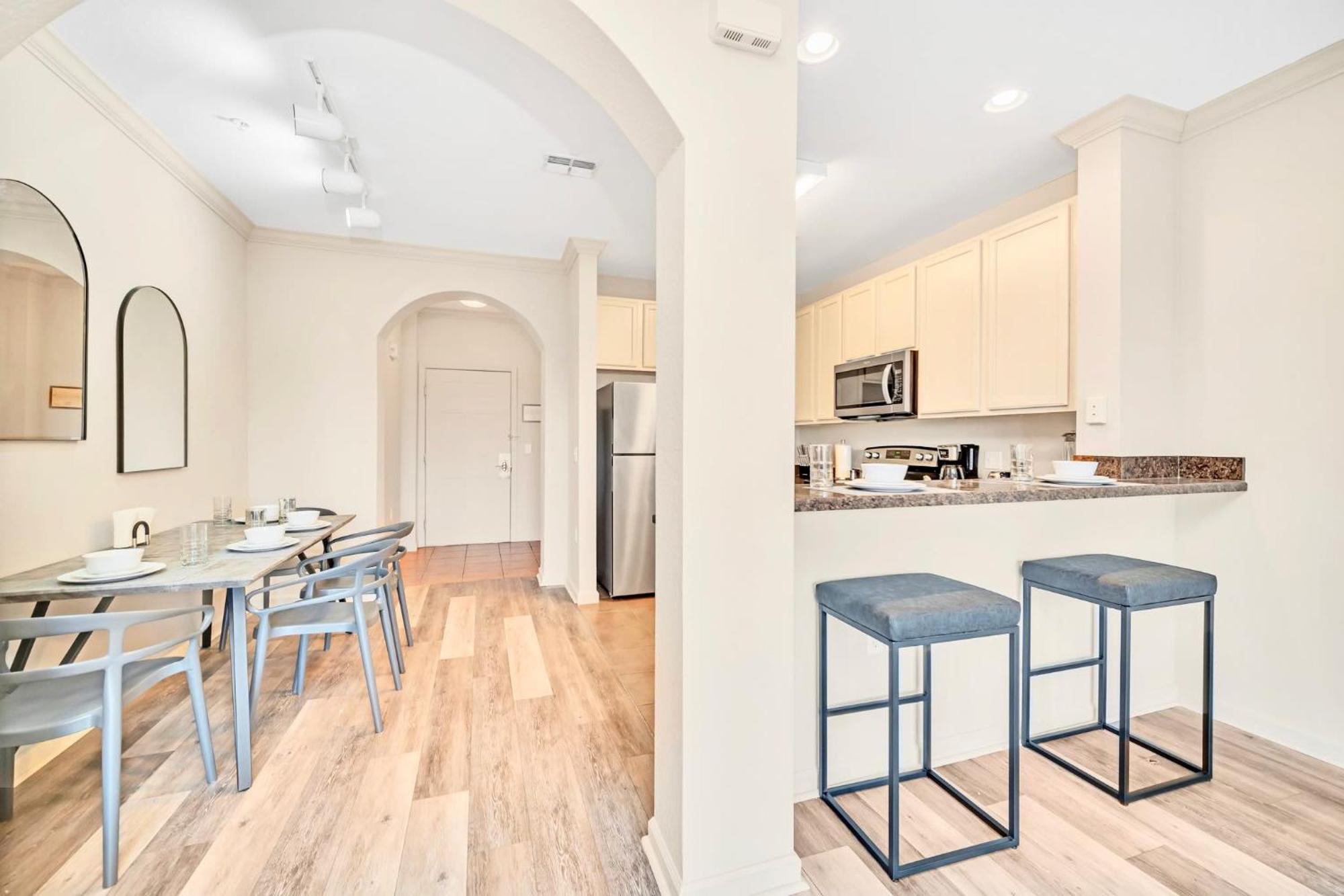 Stunning 2Br Condo With Hot Tub And Pool, Near Disney! Orlando Kültér fotó