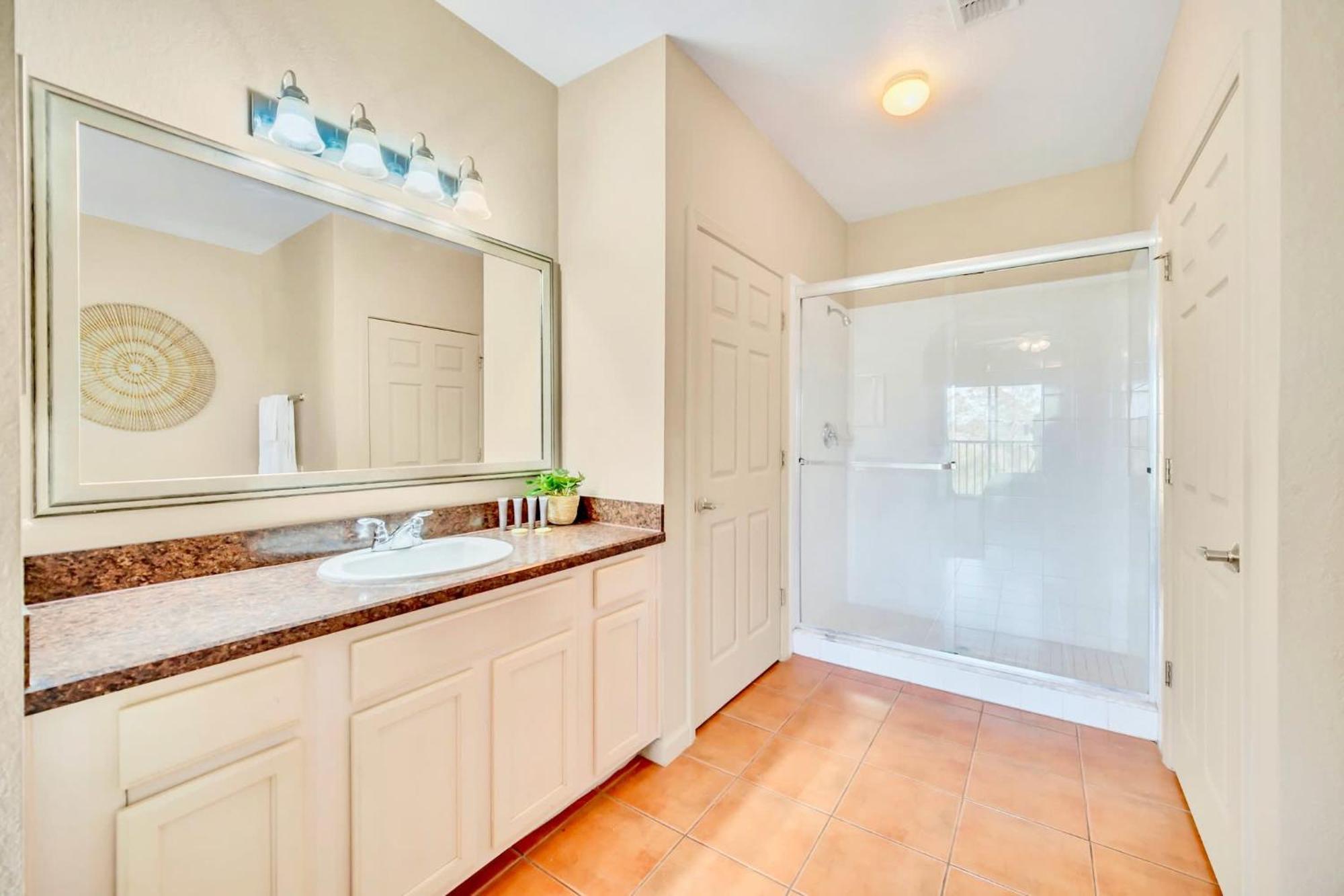Stunning 2Br Condo With Hot Tub And Pool, Near Disney! Orlando Kültér fotó