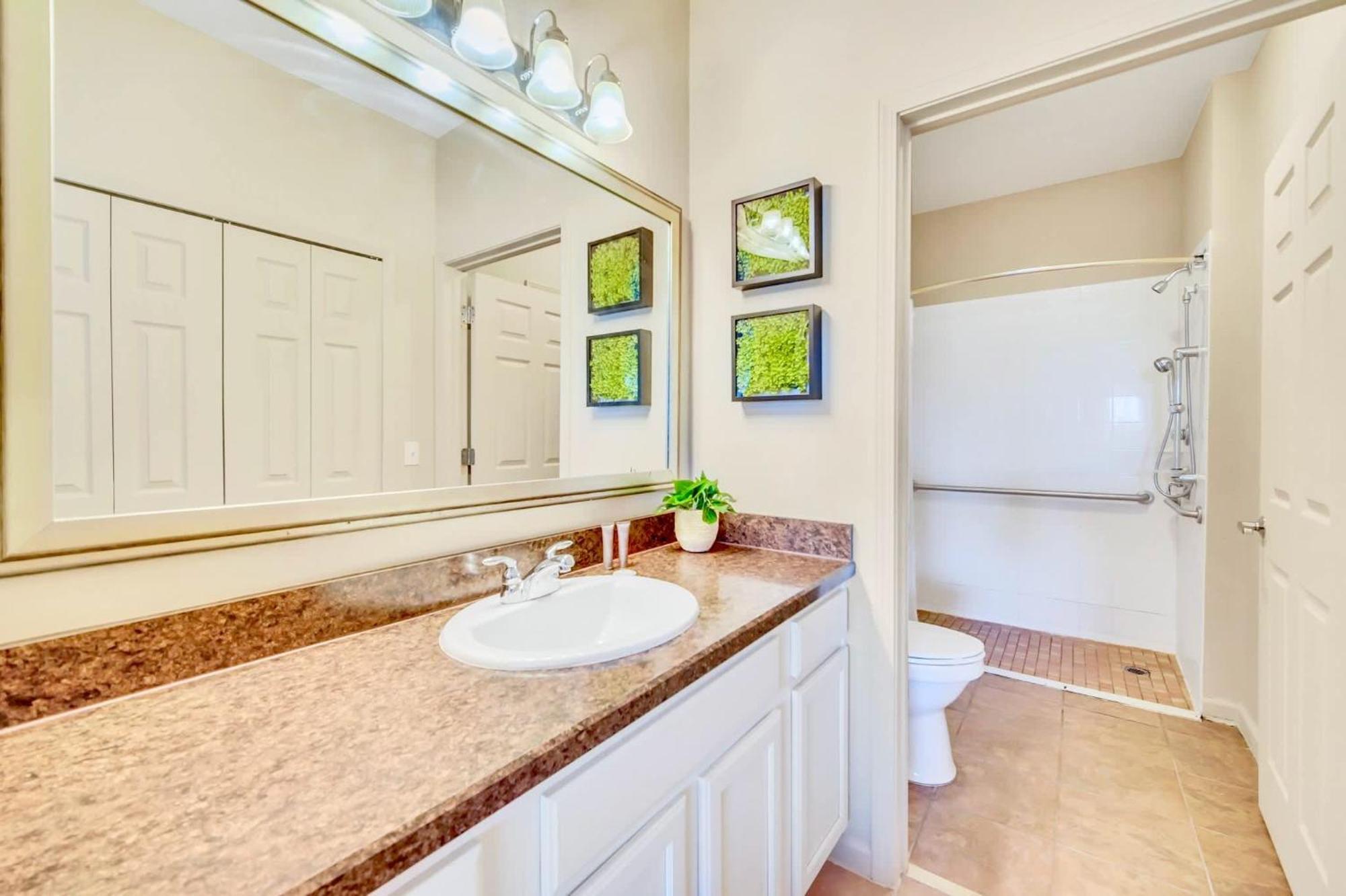 Stunning 2Br Condo With Hot Tub And Pool, Near Disney! Orlando Kültér fotó